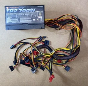 Thermaltake TR2 700W - Picture 1 of 7