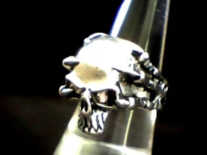 "Super!  TOTENKOPF UND KRALLEN PLATTIERTER STAHLRING GRÖSSE 11 BIKER / GOTHIC DESIGN - Bild 1 von 4