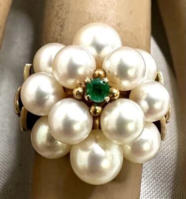 Lovely Vintage 14K Yellow Gold 12 Cultured Pearls Cluster Ring w/Emerald sz 6.25 - Image 1 of 4