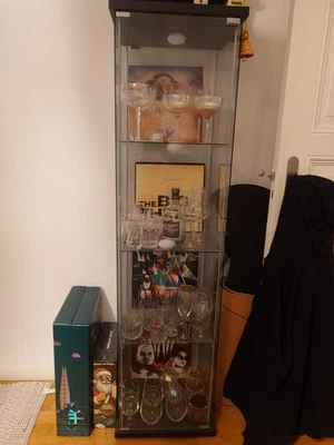 IKEA DETOLF Vitrine Glasvitrine schwarzbraun - Bild 1 von 3