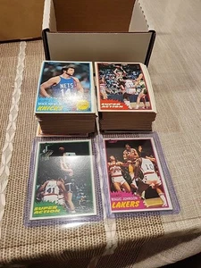 Bonito juego completo de 198 cartas de baloncesto Topps 1981-82 - Imagen 1 de 3