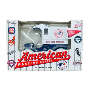 NUEVO en CAJA 1993 Ertl American Pastime Series NY Yankees Die Cast Metal Bank - Imagen 1 de 2