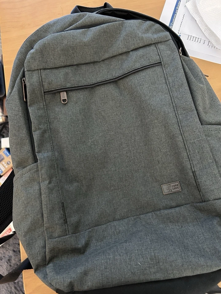 Mochila para portátil Case Logic Era 15,6", 9,1" x 11" x 16,9" gris Foto 1 de 1