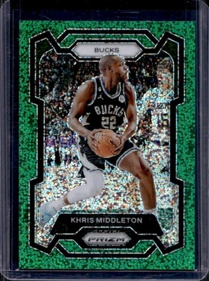 2023-24 Prizm Khris Middleton Prizm Green Sparkle #/8 Bucks Foto 1 de 2
