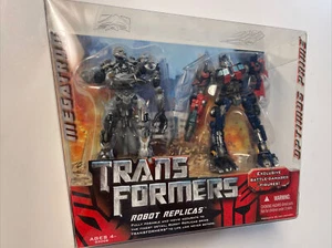 MINT 2007 Transformers Robot Replicas Battle Damage Optimus Prime vs Megatron - Picture 1 of 4
