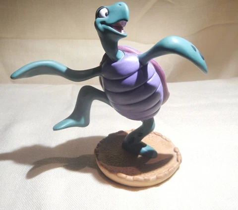 W. DISNEY Classic Collection from Little Mermaid -the Twistin Turtele Figurine Cover