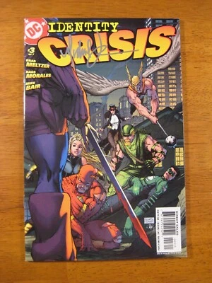 IDENTITY CRISIS #3 **SIGNED MICHAEL TURNER!** COA - Image 1 of 2