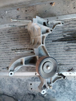 94-01 Dodge Ram AC Compressor & Alternator Bracket 53008613 Oem 5.2 5.9 W Bolts - Image 1 of 4