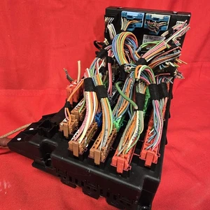98-05 Mercedes W163 ML320 Main Fuse Box Relay Control Module OEM - Picture 1 of 8