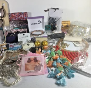 Lot of Assorted Mix Jewelry Necklaces, Bracelets, Earrings Brooch New Items - Picture 1 of 24