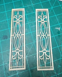 1:12 Puppenhaus Haustür Seitenlichter - Bild 1 von 2