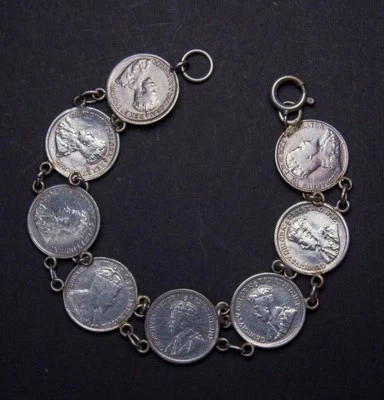 Antico Bracciale - Argento - Monete Da 5 Cents Canada 1907/10/12/15/17 - Immagine 1 di 4