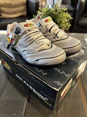 Zapato de Ciclismo Northwave Velvet Laday SBS, Talla 38, EE. UU. 6,5, Nuevo en Caja. Foto 1 de 4