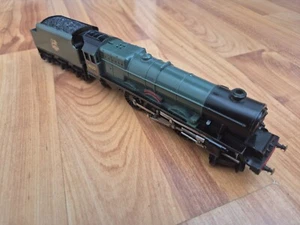 OO GAUGE TRIANG HORNBY R50 4-6-2 PRINCESA ELIZABETH CLASE BR VERDE 46201 LOCO - Imagen 1 de 8