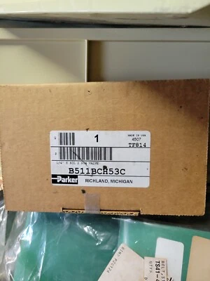 (FG) PARKER B511BCH53C / B511BCH53C (BRAND NEW) 1/4" Sol. 2 Pos. Valve - Image 1 of 4