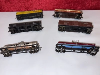 Vtg Lot of 6 Metal HO Model Train Box cars, Ore Wagon and Tankers - Image 1 of 4