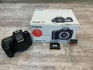 Lustrzanka cyfrowa Canon EOS 7D 18,0 MP - czarna (tylko korpus) - Zdjęcie 1 z 3