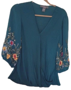 Blusa para mujer Olivia & Martin grande verde floral bordada campesina boho - Imagen 1 de 11