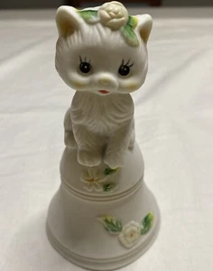 Vintage R.O. C. Porcelain Bell White Cat/Kitten Bell w/ Flowers - Picture 1 of 10
