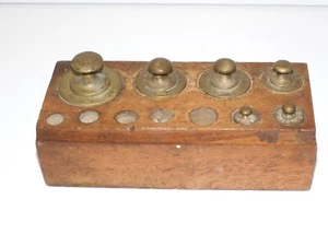 -ANCIENNE BOITE DE POIDS pour BALANCE ROBERVAL ou AUTRE de 200 à 10 g  D - Photo 1/21