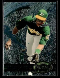 1997 Metal Universe #127 Geronimo Berroa Card Oakland Athletics - Picture 1 of 2