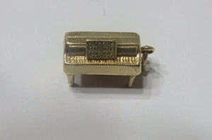 14k GOLD 3D VINTAGE UPRIGHT PIANO PENDANT CHARM  (CH716) - Picture 1 of 4