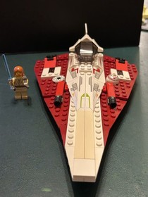 Lego Star Wars Jedi Starfighter 7143.  (Complete)