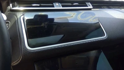 Pantalla Info-GPS-TV montada en tablero central se adapta a 18-20 VELAR 693736 Foto 1 de 4