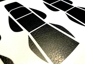 2er Set Lederdekor Sitze Actros Mercedes 1:14 Tamiya selbstklebend Aufkleber 051 - Bild 1 von 3