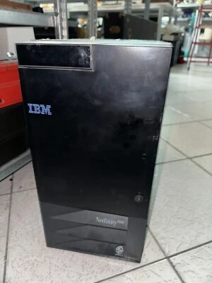 Server IBM Netfinity 5000 - Immagine 1 di 4
