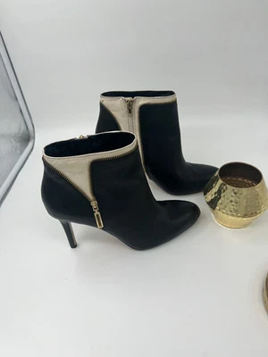 Banana Republic | Sapatos | Bota 5 em Salto Super Fofa |  - Imagem 1 de 4