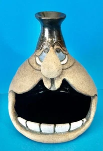 VTNG SIGN FUNNY FACE/TEETH STONEWARE POTTERY HOLDER - Picture 1 of 7