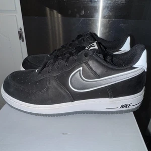 Nike Colin Kaepernick Air Force 1 '07 QS Low Gr.3Y Kinder 100 % authentisch gebraucht - Bild 1 von 8