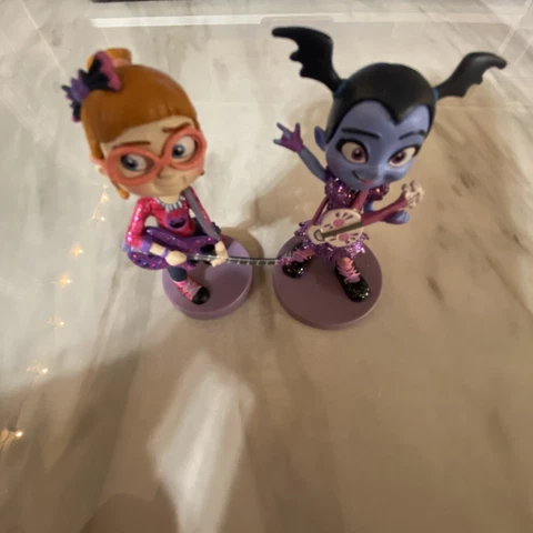 Disney Vampirina Figures 3.5" Guitar Players Cover