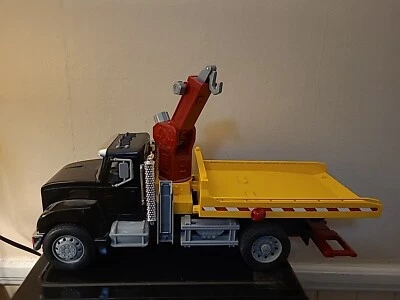 Camión grúa Battat Driven 21" plataforma plana camión negro con luces y sonidos Foto 1 de 4