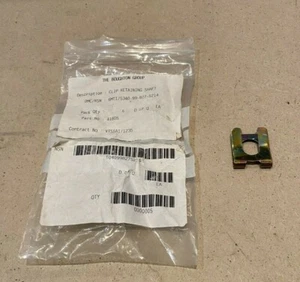 2 x Clip Halteschaft Teilenr. 41805 NSN 5340-99-827-5214 - Bild 1 von 2