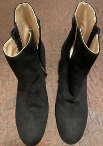 Nine West - Women Black Ankle Zip Boots, size 9M