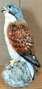 Vintage 1979 Beswick Kestrel Bird Figurine -Beneagles Decanter - No Contents VGC - Picture 1 of 4