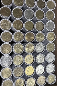 🔥BLOWOUT SALE - 1, Unsearched Bank Roll - 25 COINS - BANK SEALED - 🔥 - Picture 1 of 6