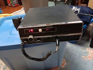 Johnson Messenger 4230 CB Radio Base Unit - Picture 1 of 5