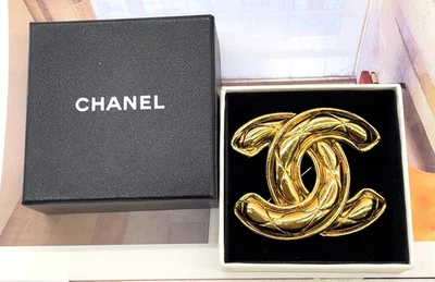 Auth CHANEL Coco Mark Engraved 16.68 g Brooch W/Box RT100025 - Image 1 of 4