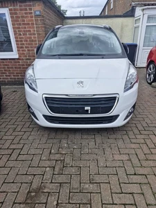 2016 Peugeot 5008 - Picture 1 of 15