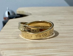 Anello Tiffany & Co. oro giallo 18 kt 1837 cerchi ad incastro misura 6 - Foto 1 di 6