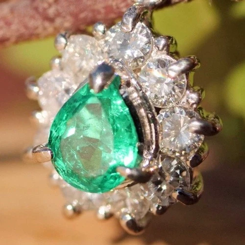 Vivid Green Smaragd Brillant Collier  900er Platin 0.33 ct 0.54 ct Kolumbien  - Bild 1 von 1