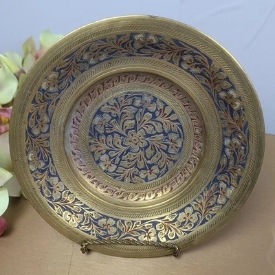 复古黄铜装饰盘浮雕花卉蓝色红色印度制造穆迪 — 第 1/4 张图片