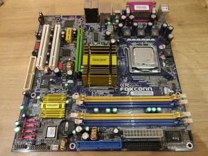 Foxconn 945G7MA-8EKRS2 Motherboard Socket 775 + 3.0GHz P4 CPU (TESTED WORKING) - Picture 1 of 2