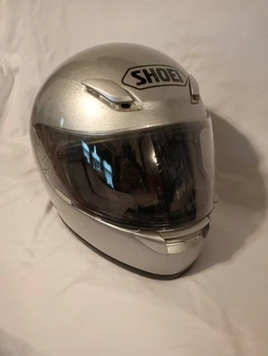 Capacete Shoei RF-1000 tamanho pequeno brilho prata metálica - Imagem 1 de 4