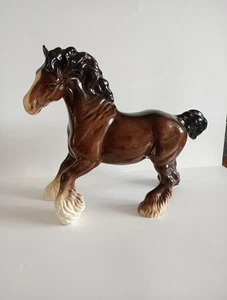 Beswick Cantering Gloss Bay Shire Horse in Very Good Condition. - Picture 1 of 10