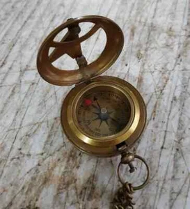 Brújula de bolsillo militar vintage de latón de la Segunda Guerra Mundial regalo de latón náutico vintage - Imagen 1 de 4
