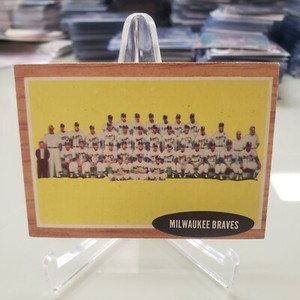 1962 Topps Milwaukee Braves Team Card # 158